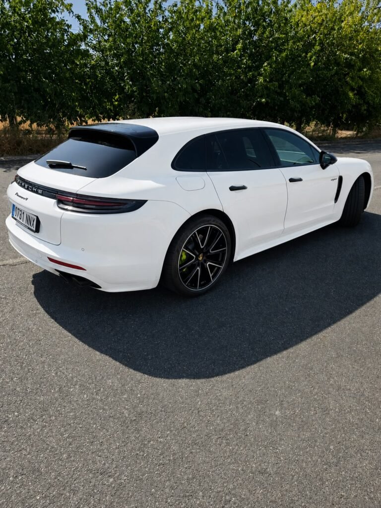 PORSCHE PANAMERA SPORT TURISMO 4 E-HYBRID